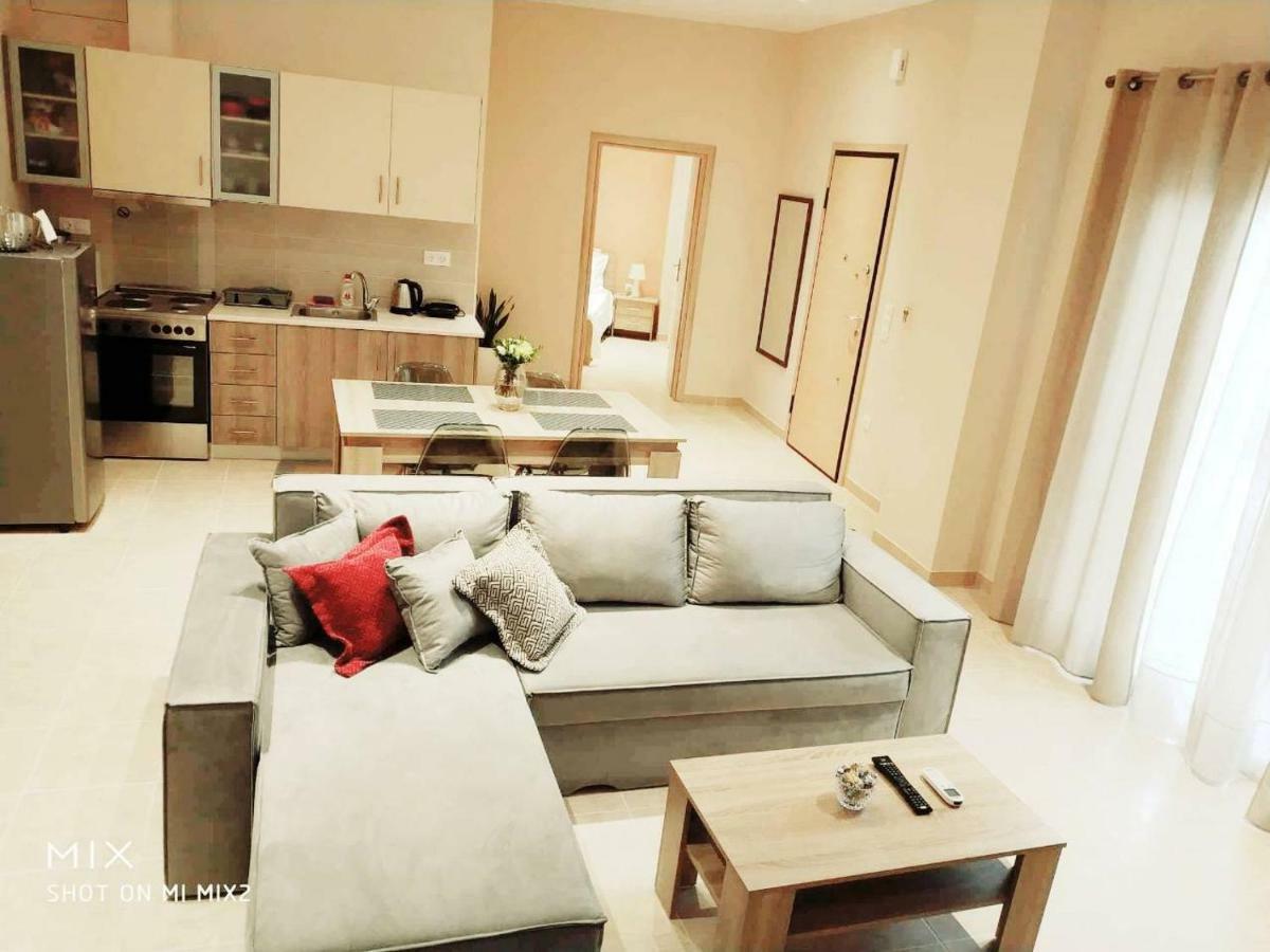 Beautiful House In Alimos Near To The Beach And Metro Ateny Zewnętrze zdjęcie